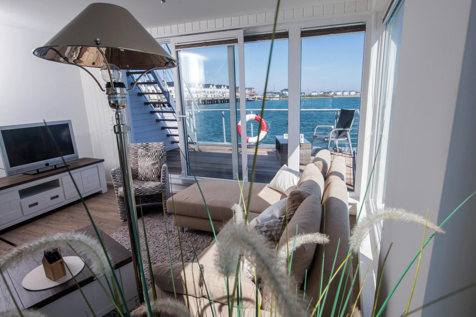 Schwimmendes Ferienhaus Antares One By Seeblick Ferien Oro, Rundum Wasser, Sauna 奥尔本尼兹 外观 照片